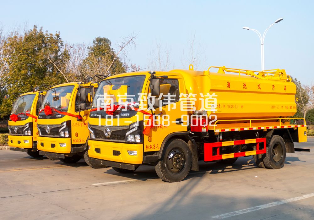 369积善多利卡吸污车